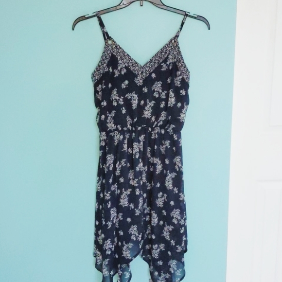Xhilaration blue floral dress - Picture 1 of 4